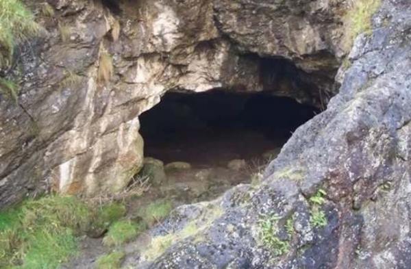 علامت و نشانه غارهای طبیعی و دست ساز در گنج و دفینه یابی