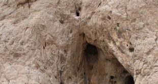 چاه دسترسی به دفینه در غار - نشانه دفینه در سقف و دیواره غار