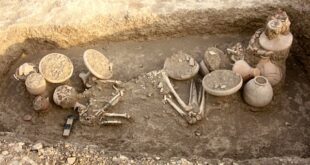 نشانه دفینه در قبرهای گبری - گنج و دفینه درون قبرهای گبری