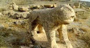 سنگ قبر با تندیس شیرهای سنگی در قبرستان های ایران
