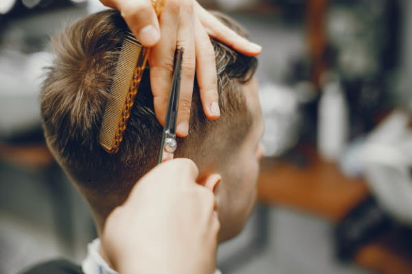 تعبیر خواب کوتاه کردن موی سر خود - کوتاه کردن مو در خواب نشانه چیست